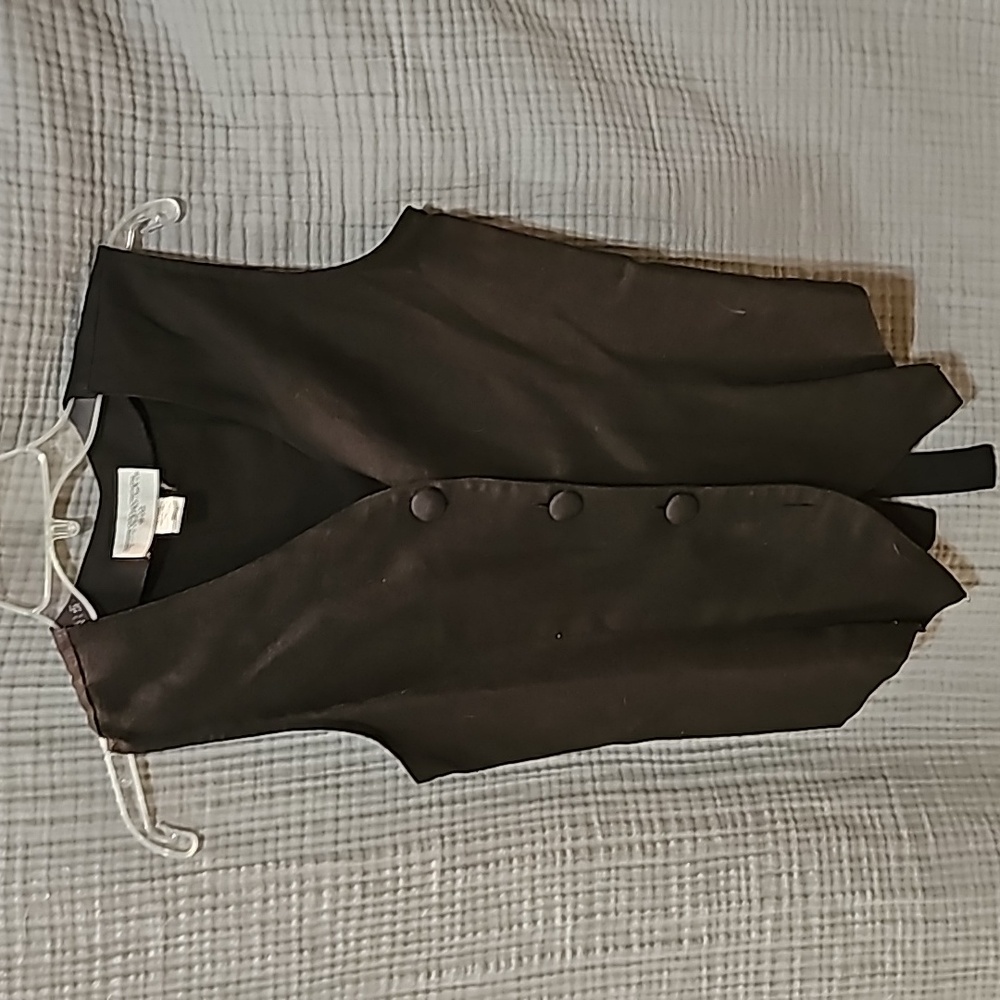 Black Pleated Vest